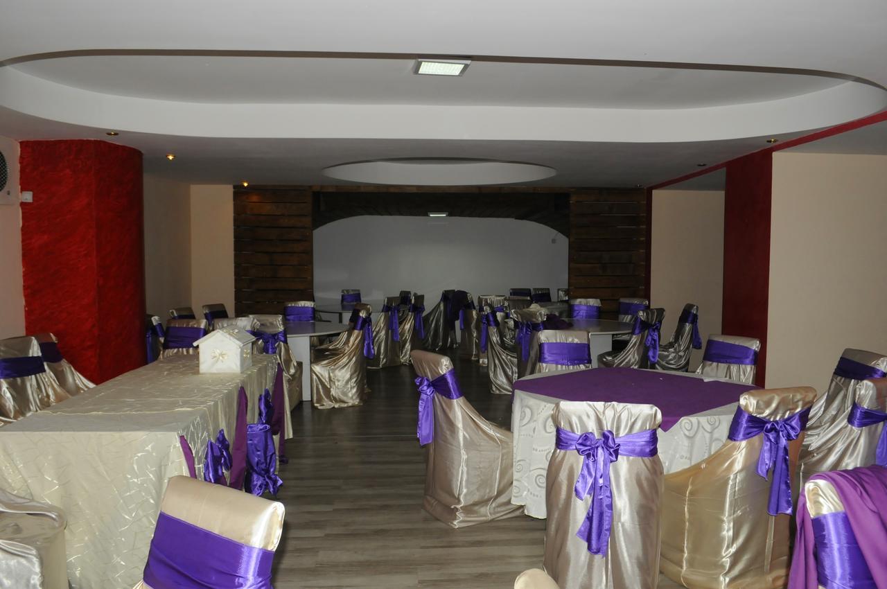 Hotel Rustic Hateg Luaran gambar